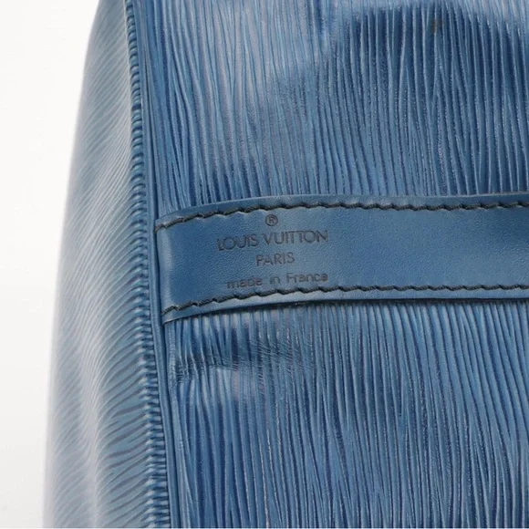 Louis Vuitton Petit Noé Bucket Bag in Toledo Blue Epi Leather - GUC